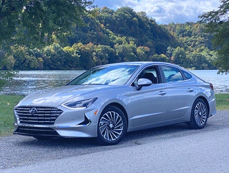 Auto Review: Sonata Hybrid brings the power and efficiency